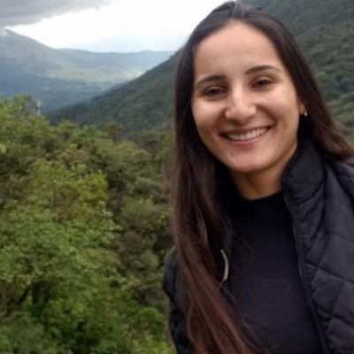 Angélica Zaparolli de Oliveira