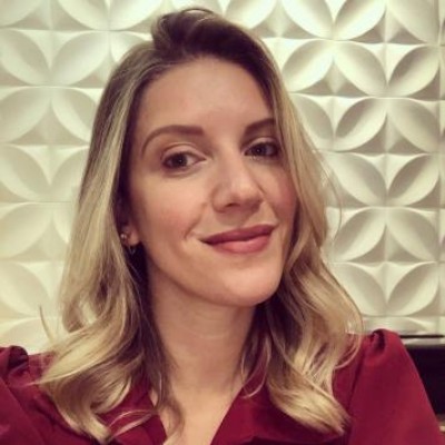 Emília Adriane Silva