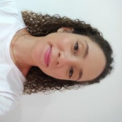 Maria Julia Ferreira Essia