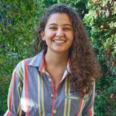 JÚLIA CORREA BULHÕES