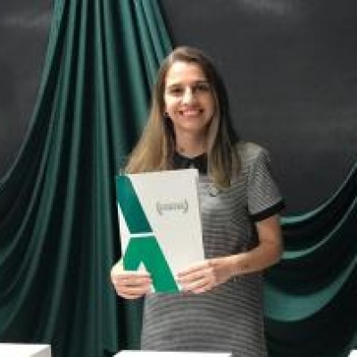 Marcella Luna Lopez
